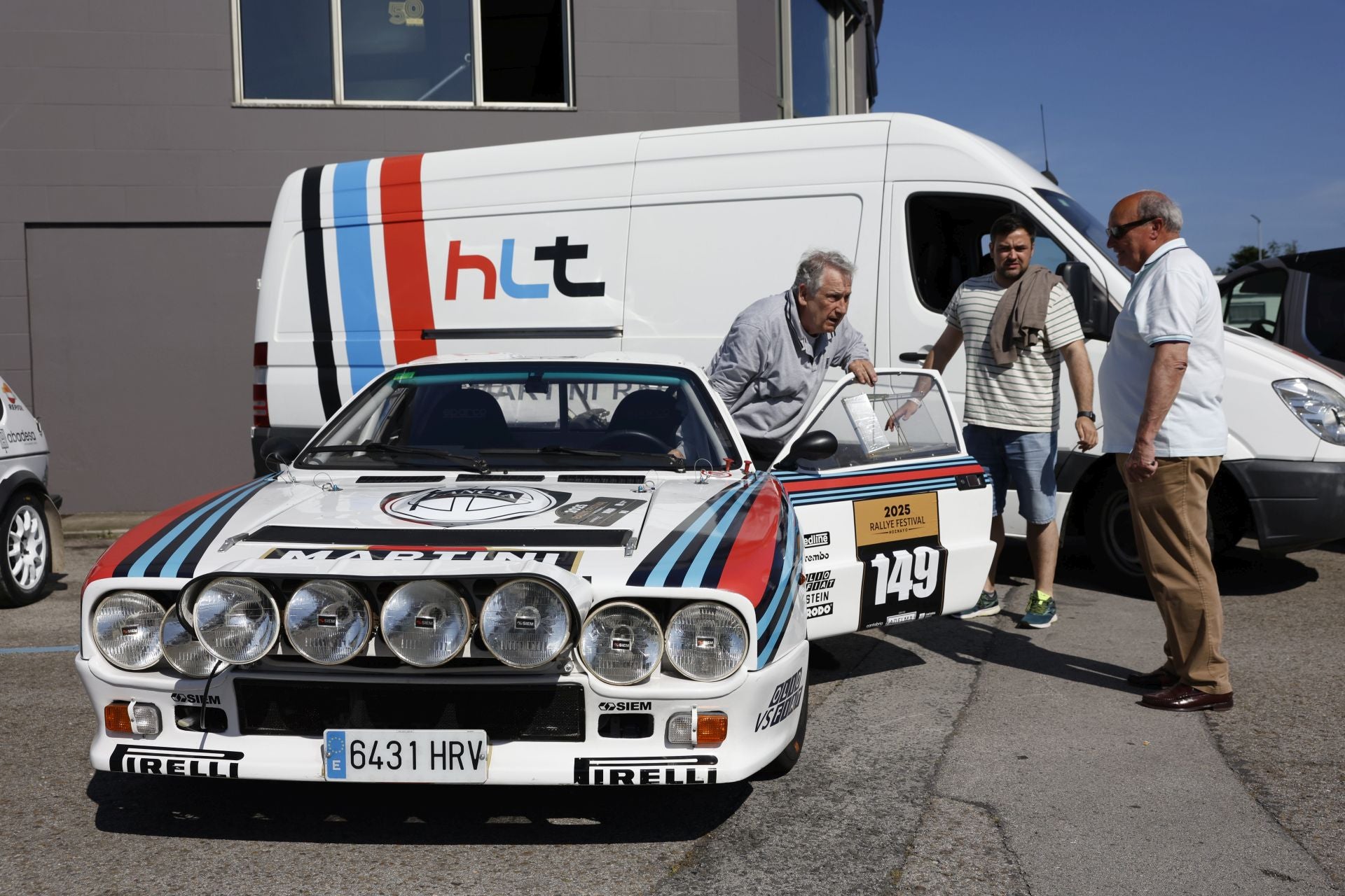 Las últimas comprobaciones al Lancia 037 de José Ramón Campos.