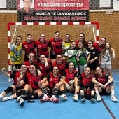 Las castreñas posan sonrientes después de una de sus victorias en Plata.