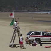 Cruz Roja en la playa de Berria.