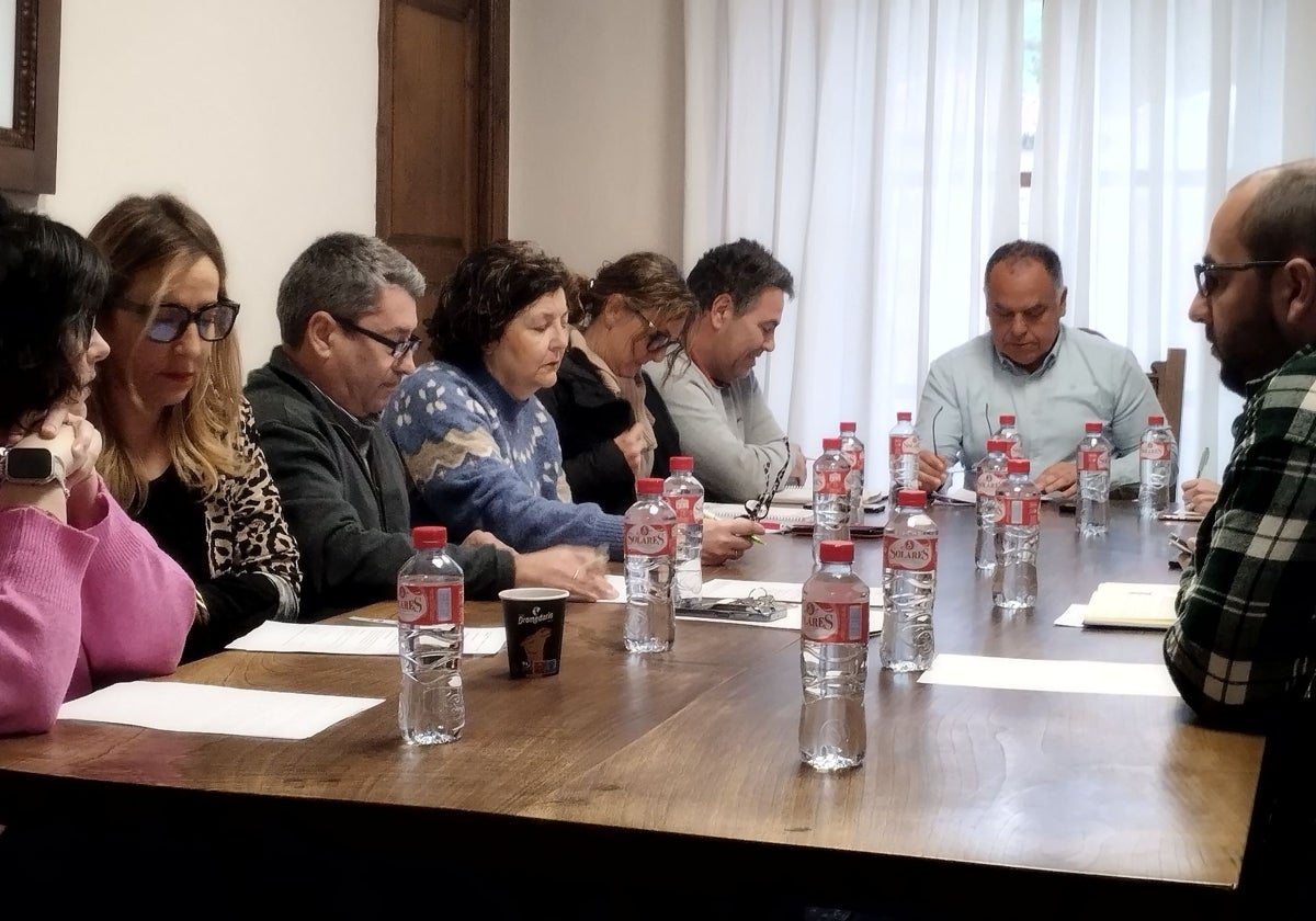 Pleno celebrado el 11 de marzo en el Ayuntamiento de Cabezón de la Sal.