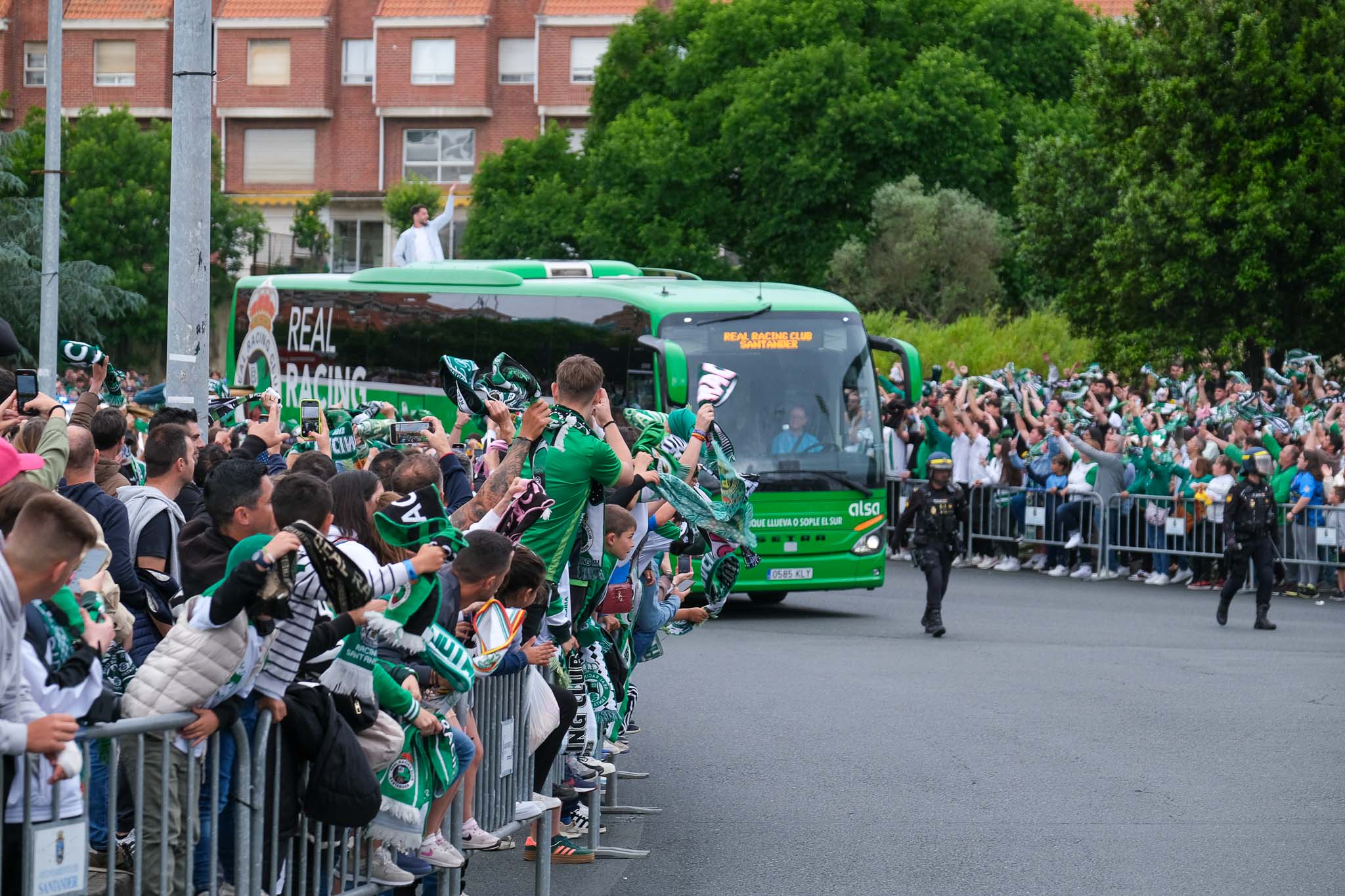 El Racing enfila el estadio.