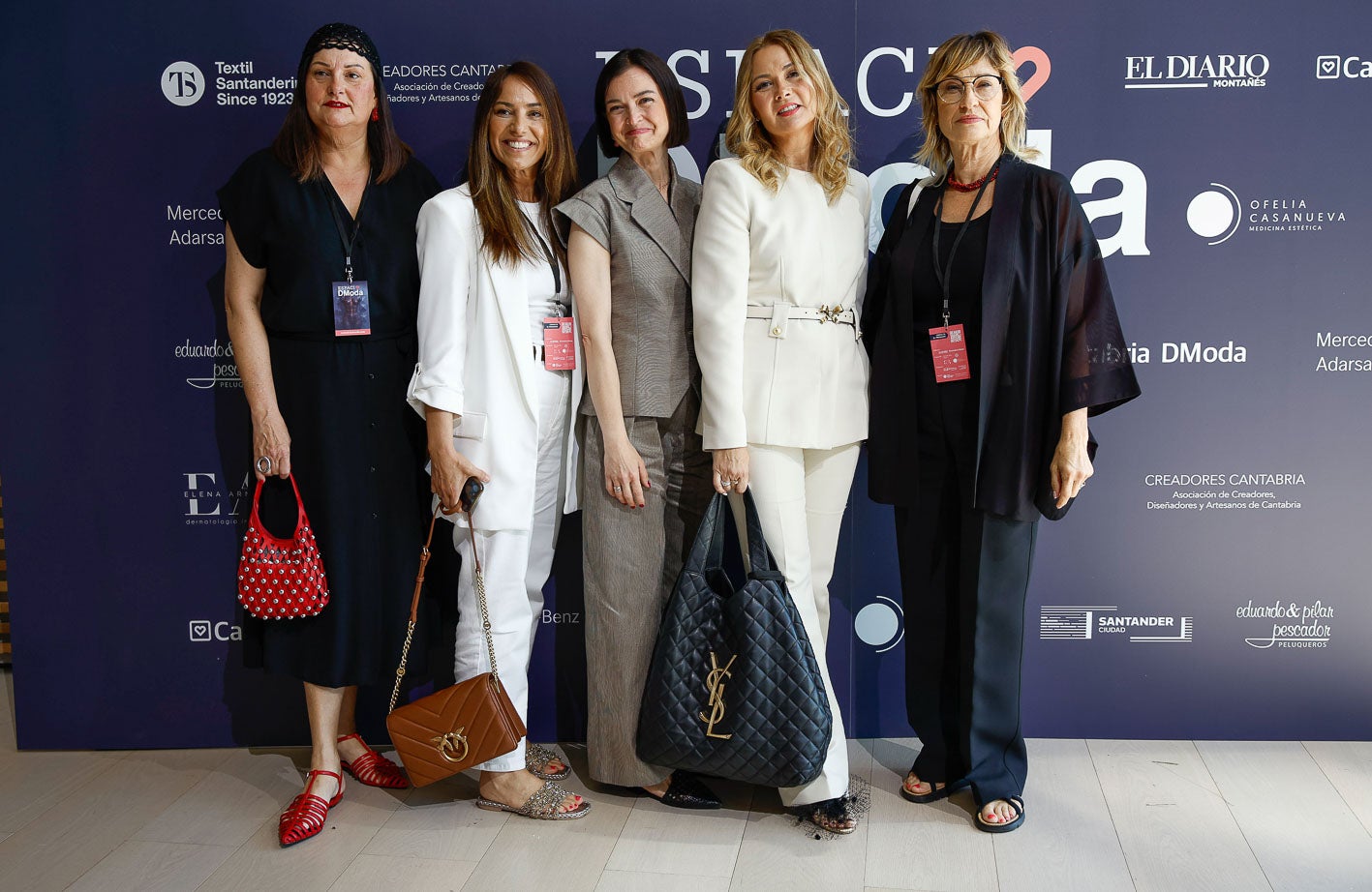 Maribel Cabo, Kakun Elosúa, Trinidad Castillo, Laura González Quintana y Azucena Fernández.
