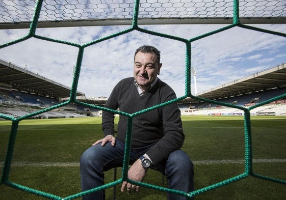 Carlos Pouso. El exentrenador del Racing y Mirandés, en El Sardinero.