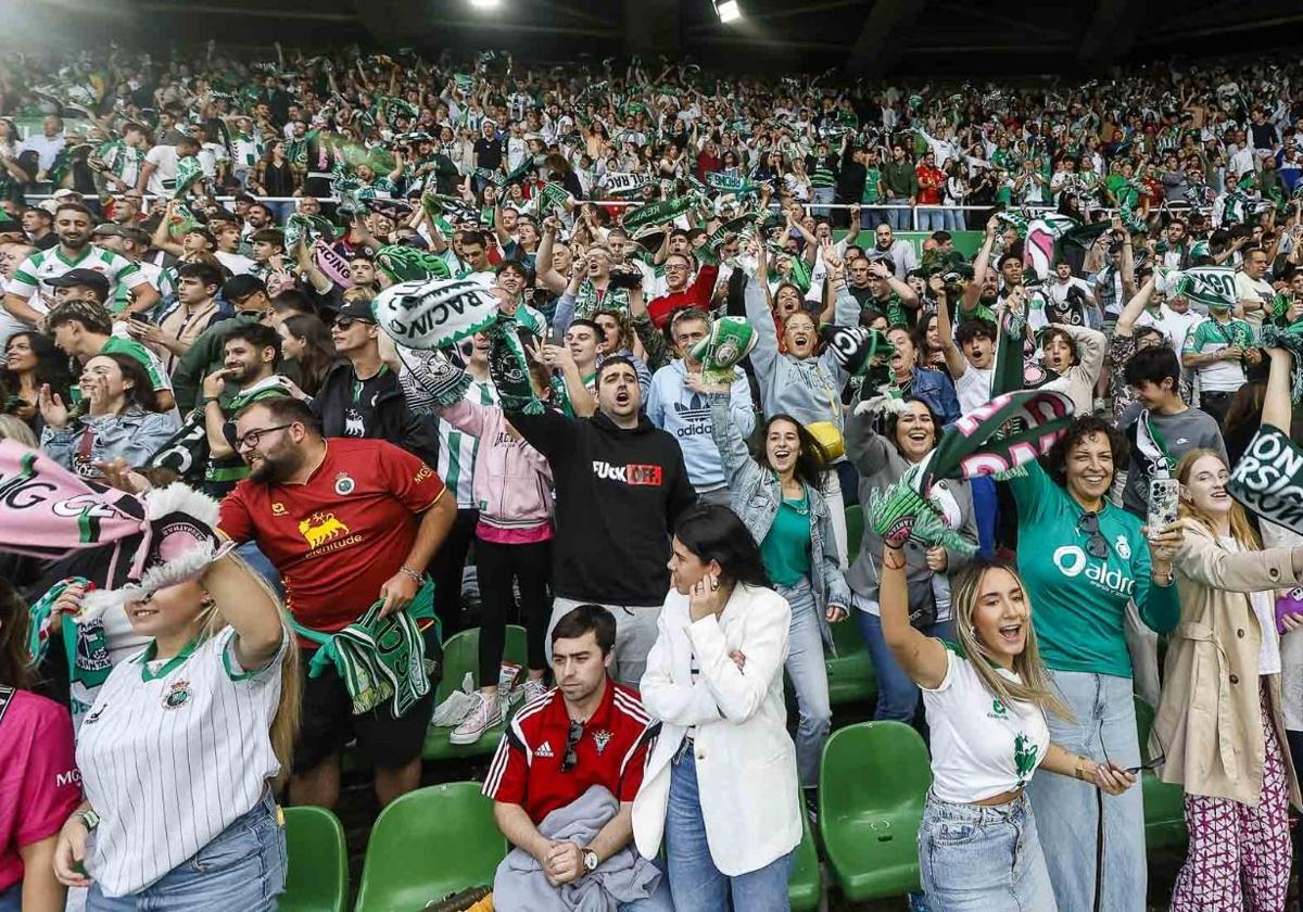 La grada estalla en alegría ante el empate