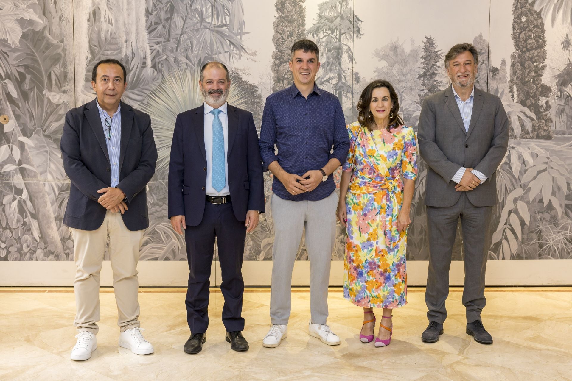 Carlos Fernández, Rubén Calderón, Daniel Fernández, Ana Belén Álvarez y Cristóbal Palacio.