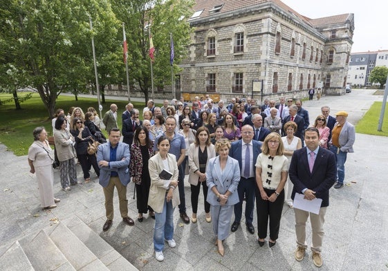 Jueces y fiscales de Santander concentrados en el complejo judicial de Las Salesas.