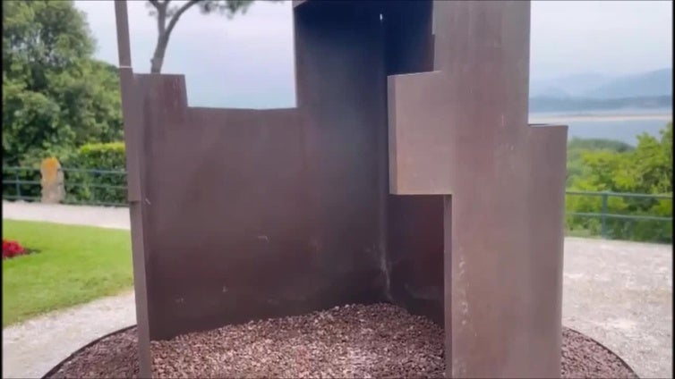La escultura de Chillida ya está en La Magdalena