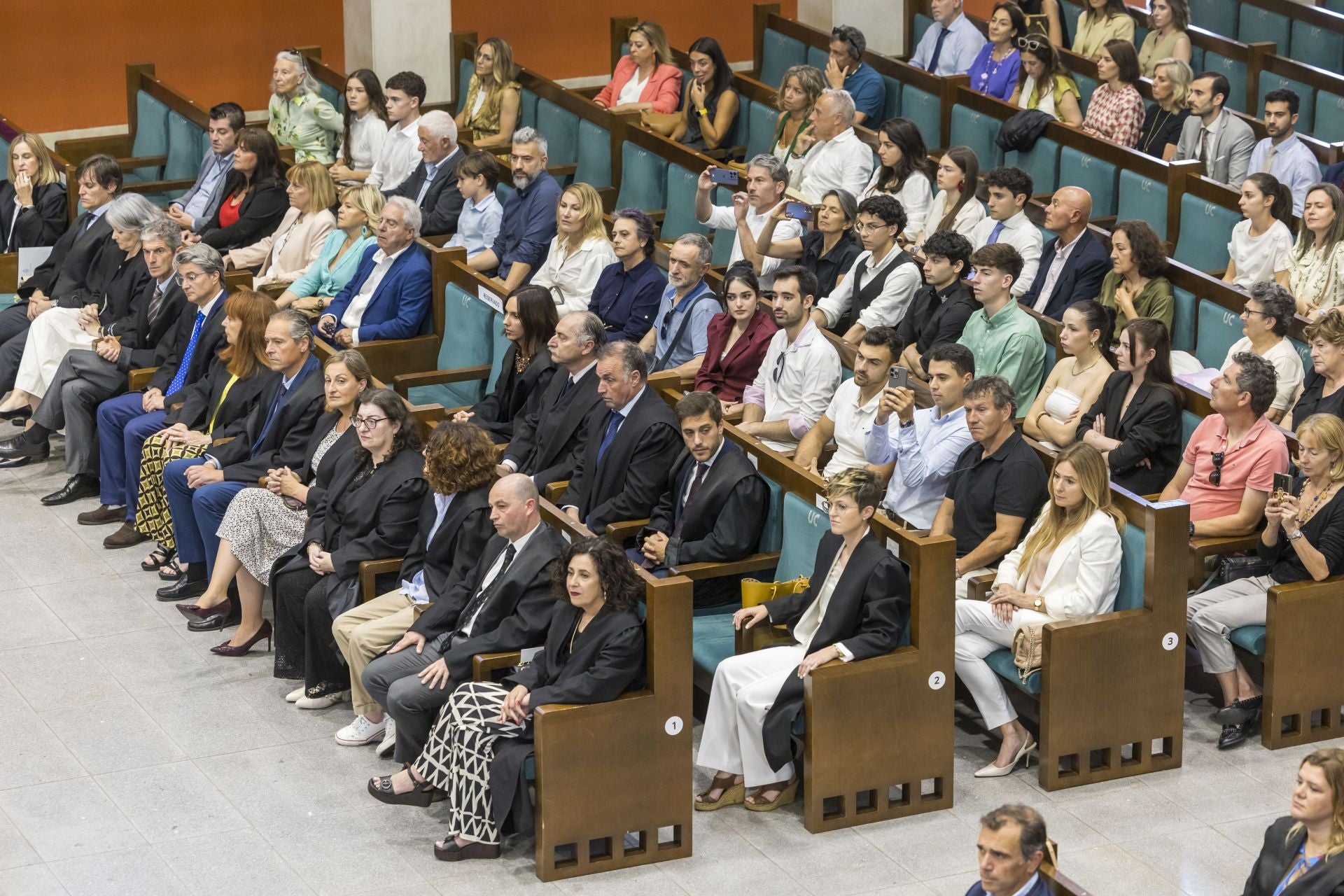 Asistentes al acto.