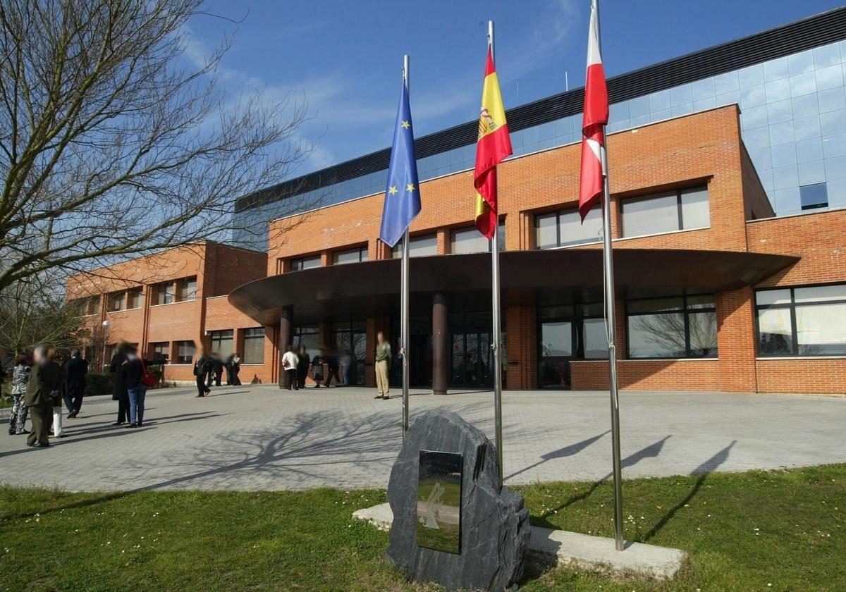 Las cuatro técnicos condenadas por coaccionar a compañeros en Sierrallana ya tienen plaza fija