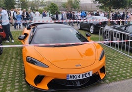 Imagen de uno de los 33 Mclaren participantes, procedentes de Ingalterra.