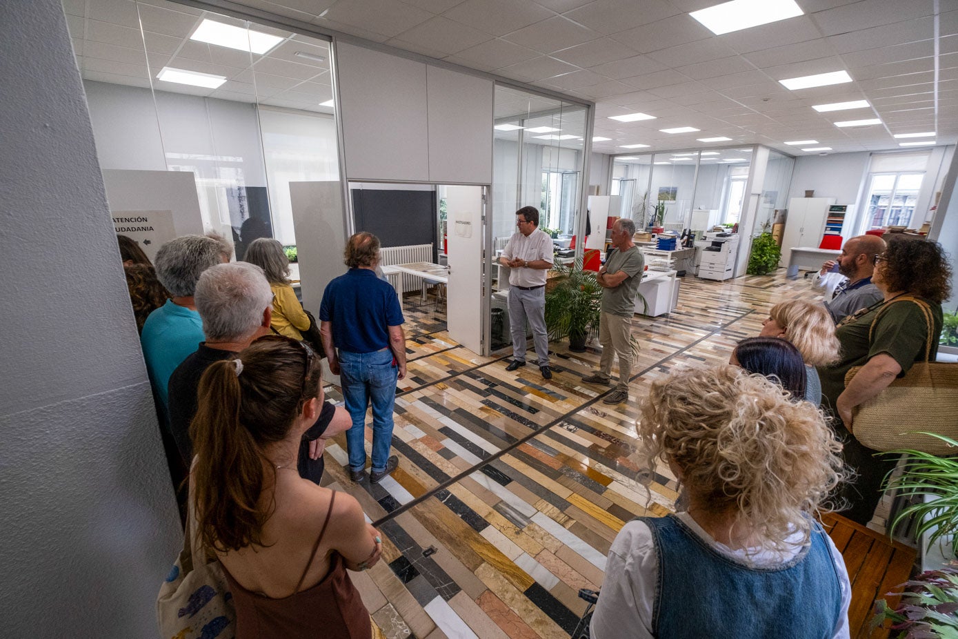 Estancia principal del Archivo Municipal de Santander, que se ubica en la segunda planta de la Casa Consistorial, que también alberga el Ayuntamiento.