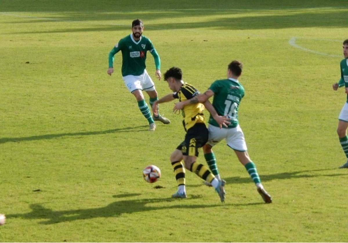 El Cayón quiere encarrilar su regreso a Segunda RFEF