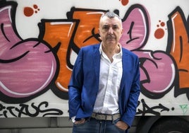 Manuel Vilas, poeta y escritor con una veintena de títulos publicados, fue ganador del Premio Nadal en 2023.