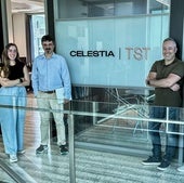 Ana Carrera, Iván Bermejo, Raúl Arnau y Alberto Salcines, integrantes de TST, junto a Alejandro Nicolás, en el Proyecto Proactif.