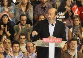 El Gobierno otorga a Pérez Rubalcaba la Gran Cruz de la Orden del Mérito a la Seguridad