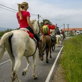 Un grupo de turistas en una excursión a caballo en las cercanías de San Vicente.