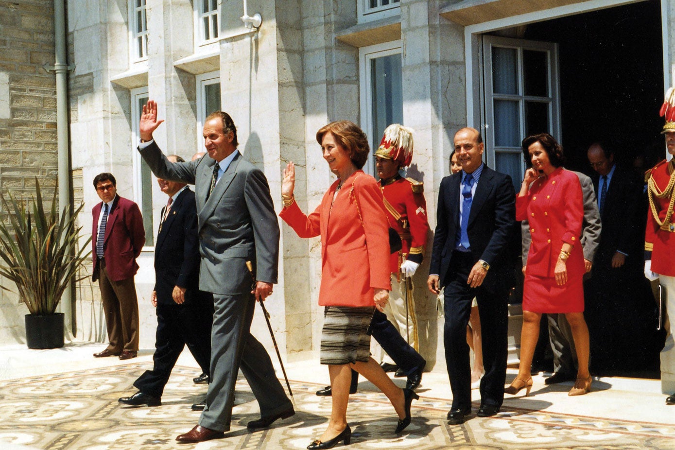 La inauguración fue a cargo de los entonces Reyes, don Juan Carlos y doña Sofía, el 14 de junio de 1995, tras finalizar las obras para la rehabilitación integral, tanto del Palacio, como de las Caballerizas y el Paraninfo.