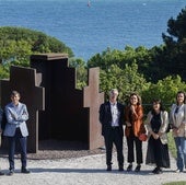 'Consejo al espacio VII' de 1996, la obra de Chillida ubicada en La Magdalena, simbolizó ayer la apertura del verano académico y cultural.