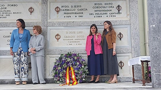 Casado Soto ya descansa en el Panteón de Ilustres de Santander