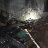 Un piso muy dañado y un bombero con quemaduras en la mano, saldo de un incendio en Matamorosa