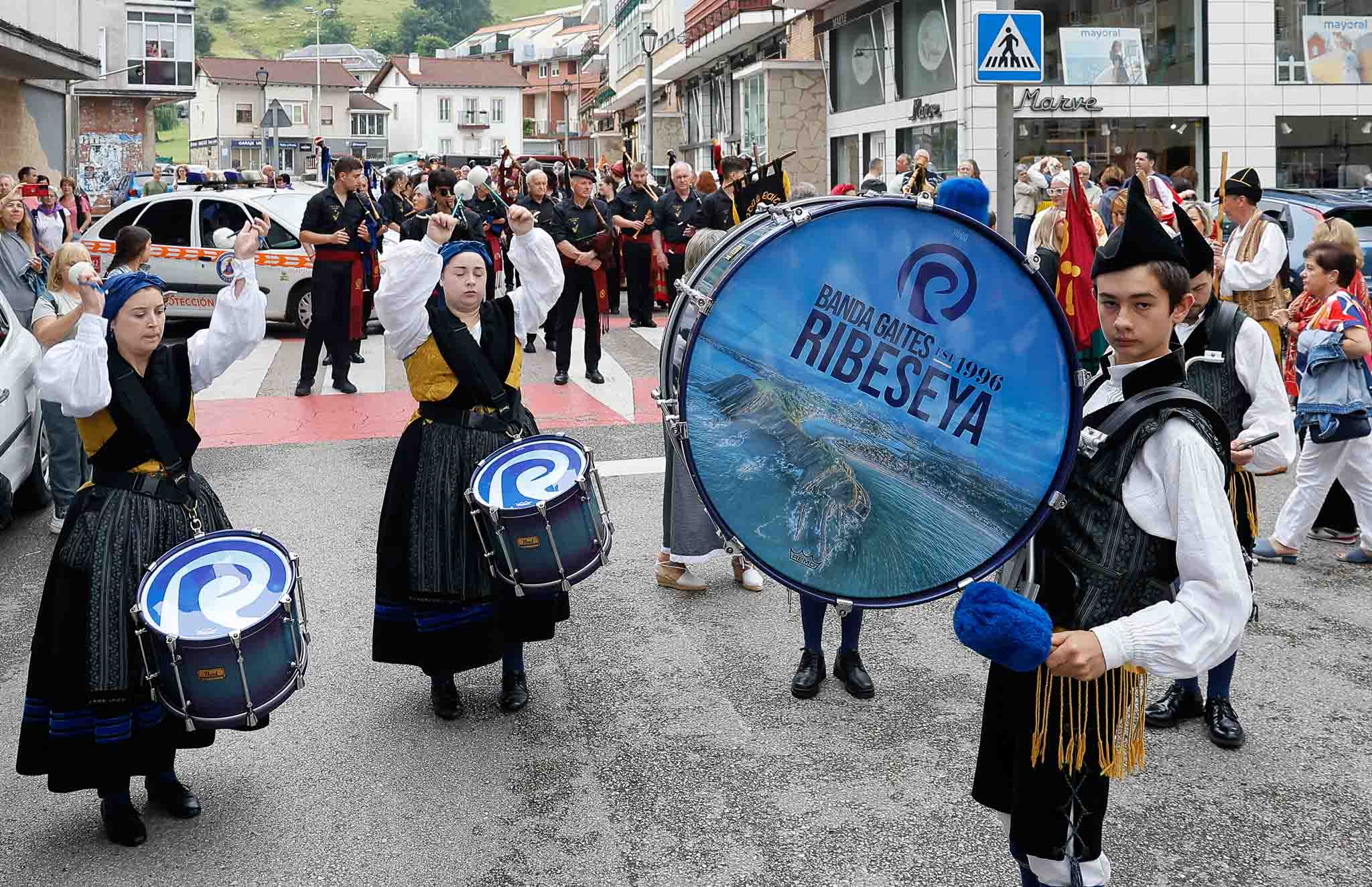 Componentes de Banda de gaitas de Ribadesella.
