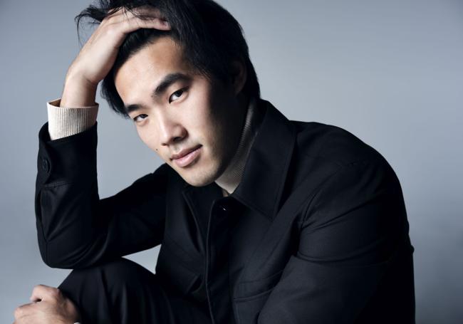 El joven pianista Bruce Liu ya es una estrella de la música clásica.