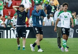 Marco Sangalli, a la derecha, junto a Aritz Aldasoro e Íñigo Sainz-Maza.