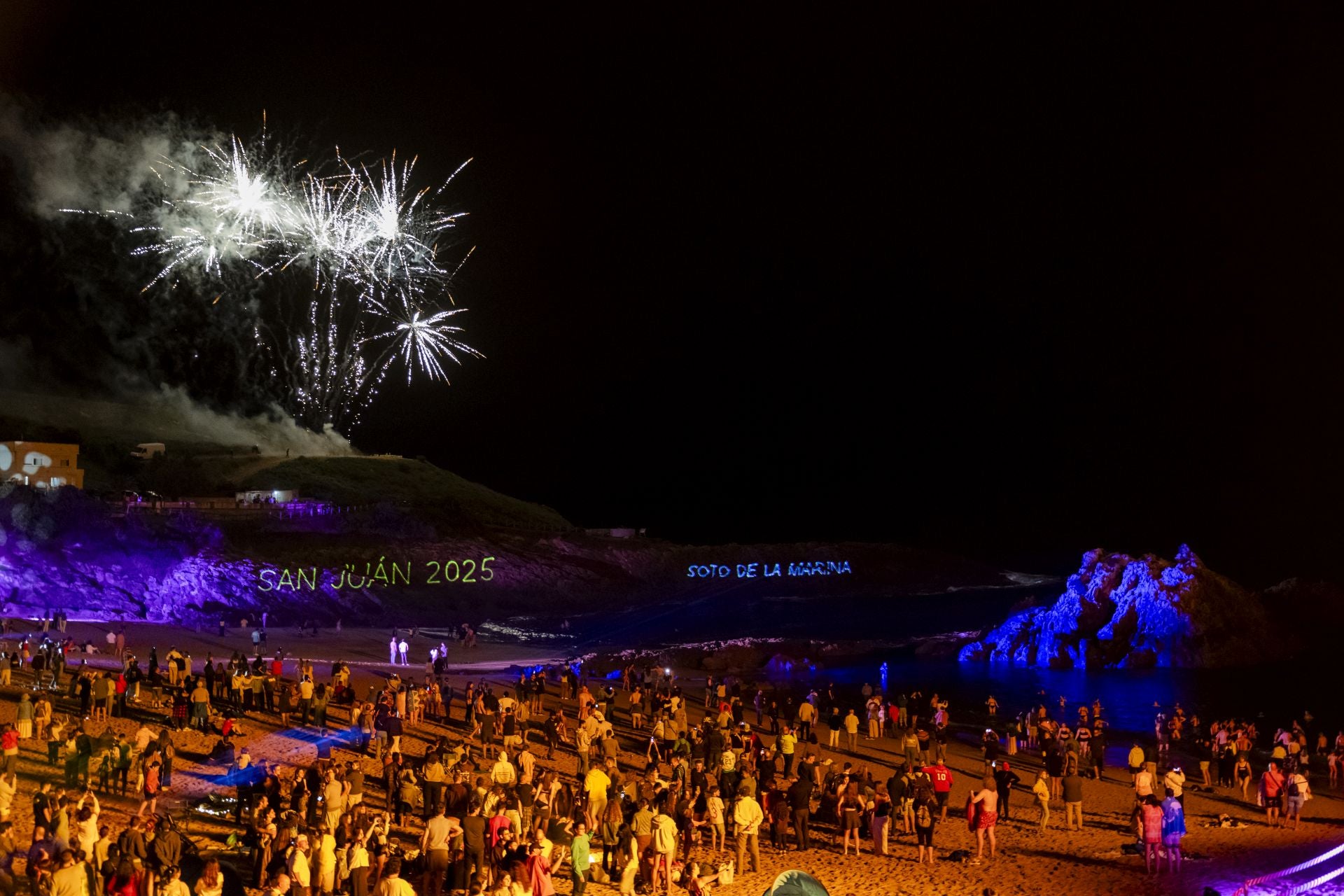 San Juan de la Canal volvió a ser un año más lugar de encuentro en la noche de San Juan. 