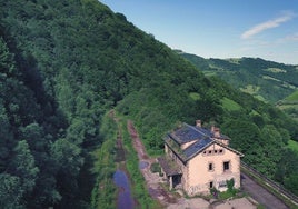 Estación de Yera, donde está previsto instalar un albergue para 60 personas.