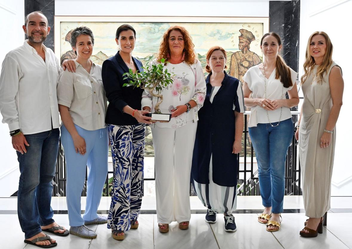 José Luis Callejo, Ana Rivero, Gema Igual, Amada Lois, María José Pereda de Castro, Mariluz López Camus y Laura González Quintana.