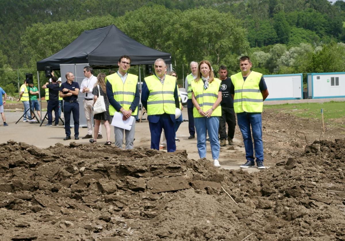 Visita de las autoridades a las obras.