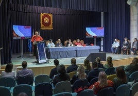 Imagen de la ceremonia inaugural, sin apenas representación institucional, celebrada ayer en el Paraninfo de La Magdalena de Santander.
