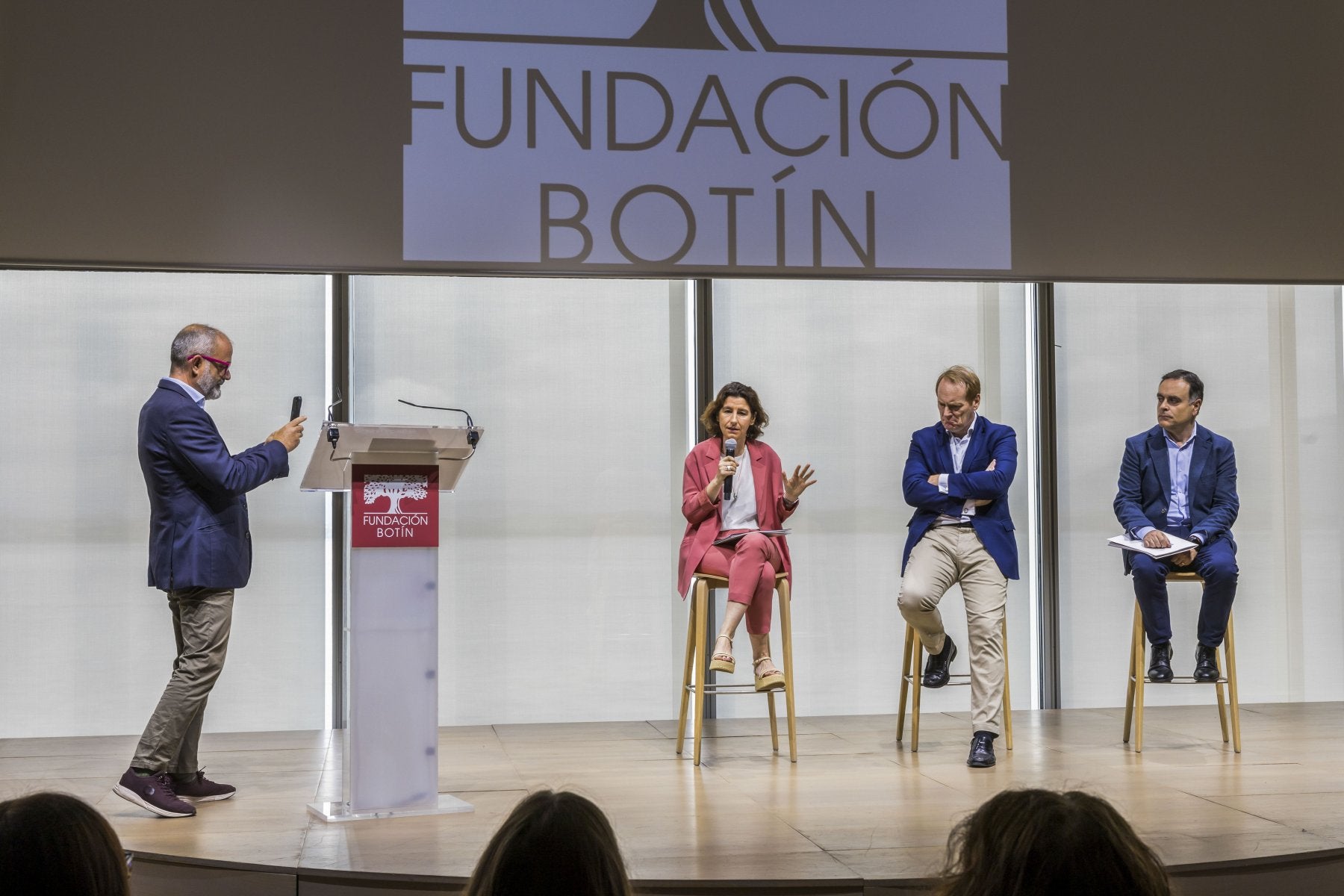 Íñigo Sáenz de Miera, Fátima Sánchez, Javier García Cañete y José Manuel Setién.