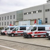 Ambulancias en la entrada de Valdecilla Sur, durante los paros de esta semana.