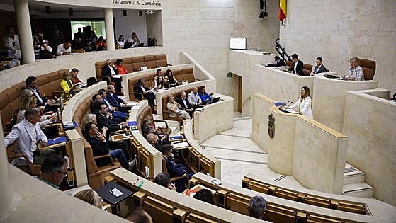 Buruaga: «Este es el Gobierno que necesita Cantabria. Es un Gobierno que está haciendo historia»