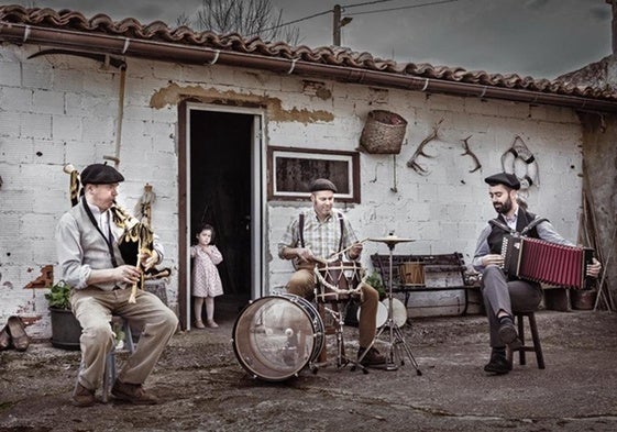 Orquestuca La Runfona que participa en el circuito 'Origen cultura'.
