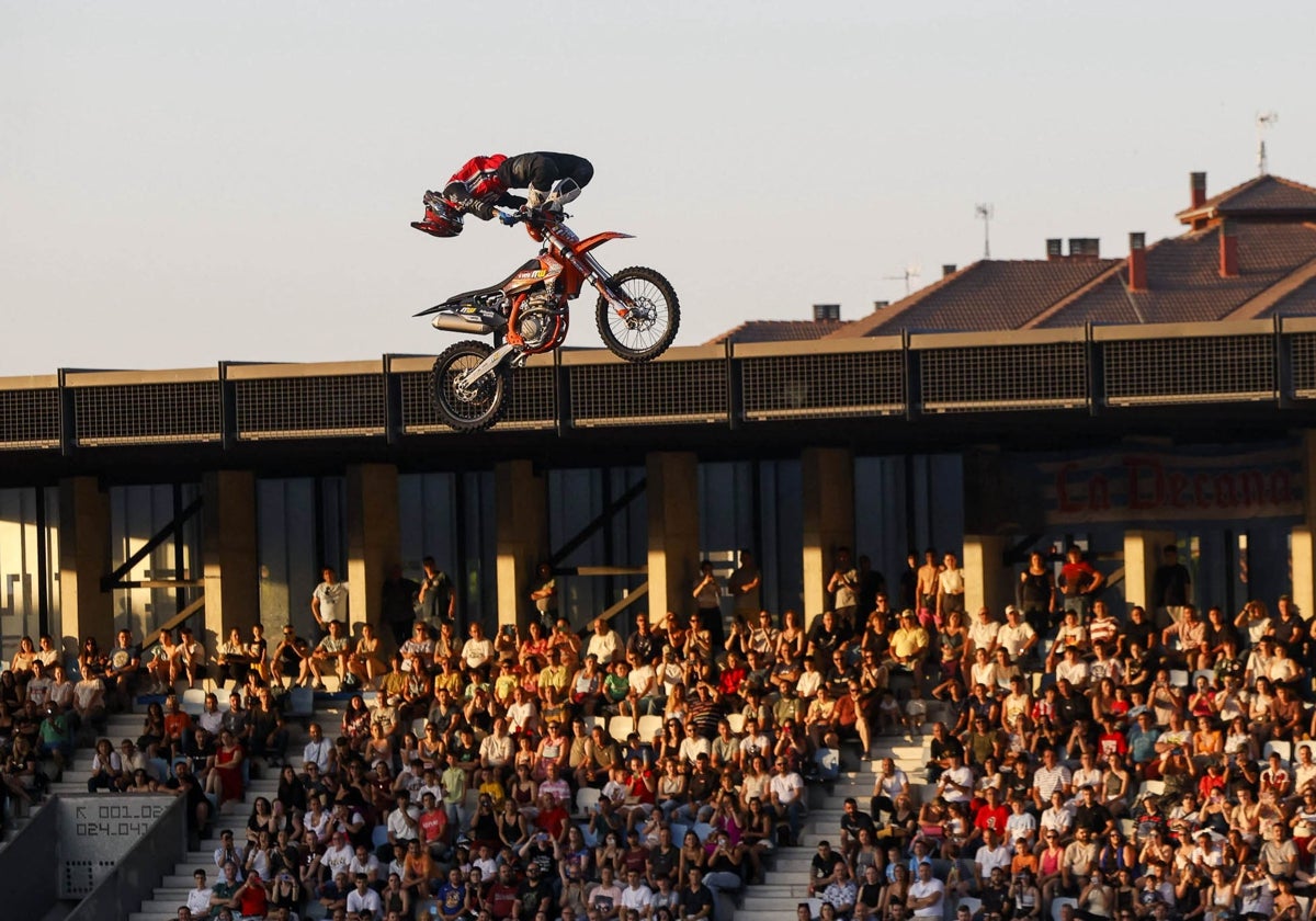 El Malecón vibra al ritmo del Freestyle Motocross