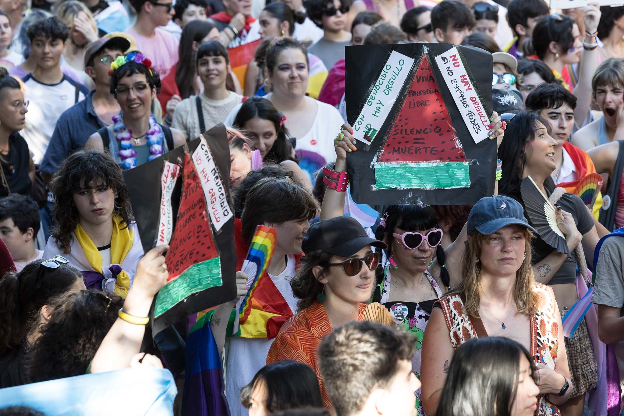 La bandera arcoíris ondea Santander