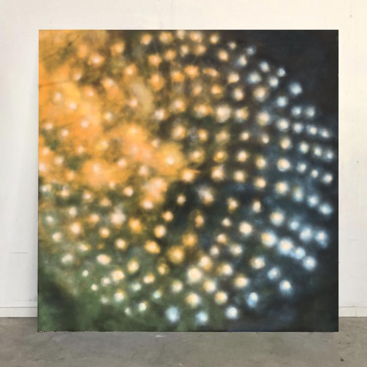Ignacio Bautista presenta 'Happy New', 2022. Spray acrílico sobre tela
