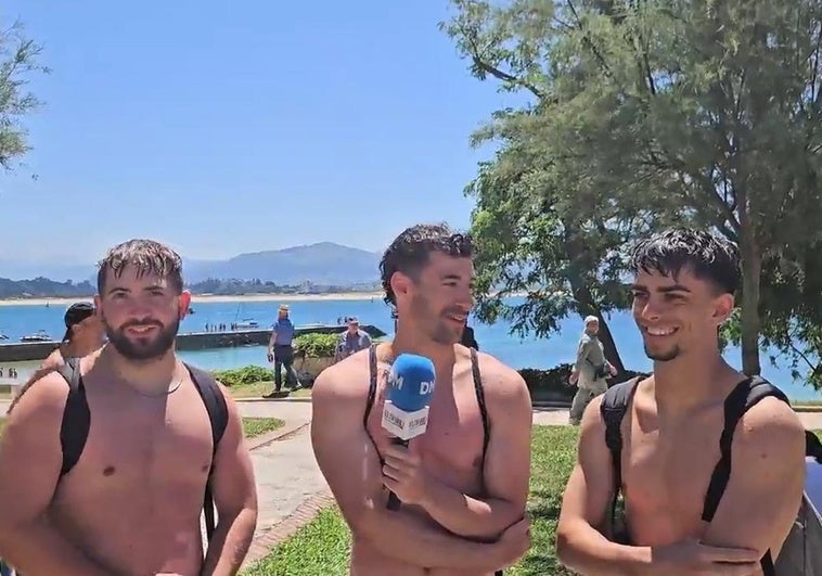 Día de playa en Bikinis: «Aquí no pega el viento»