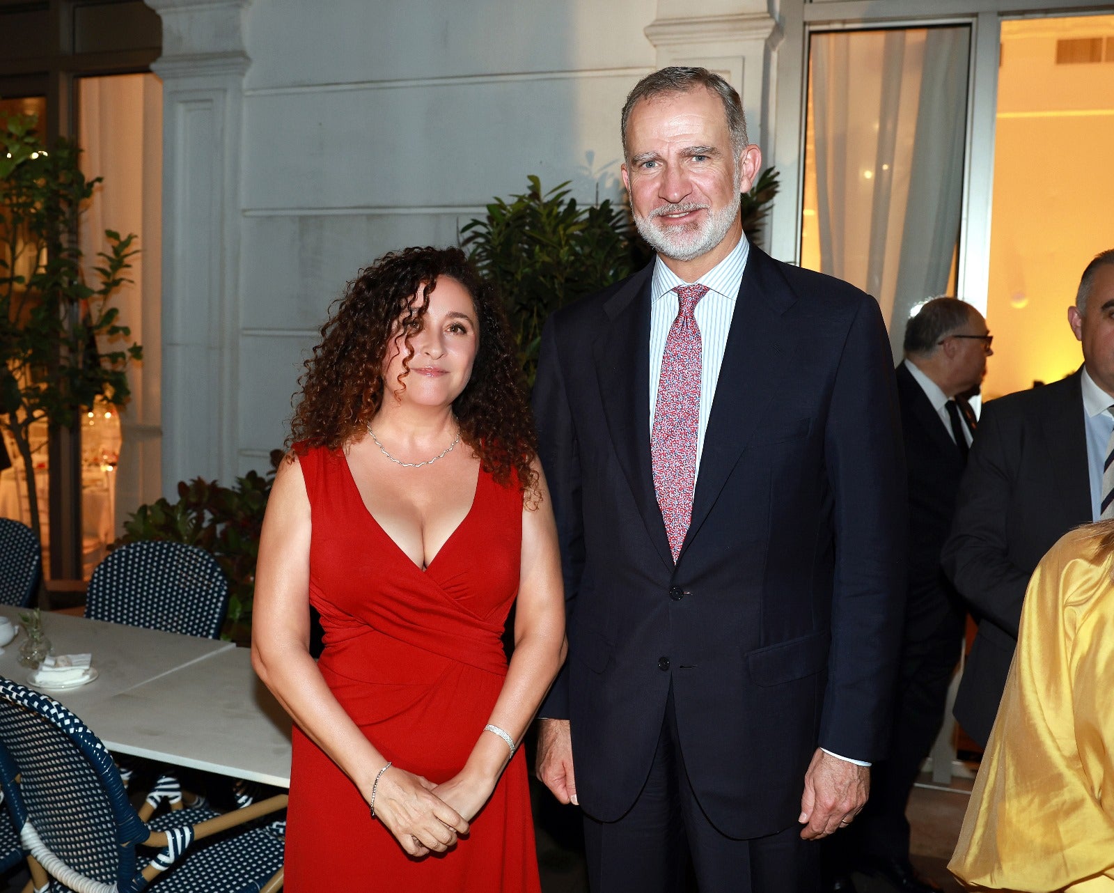 La artista cántabra Mery Sánchez y el rey Felipe VI, en la terraza del Gran Casino de El Sardinero el pasado 4 de julio.