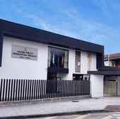 Edificio principal del colegio Buenaventura González de Santa Cruz de Bezana.