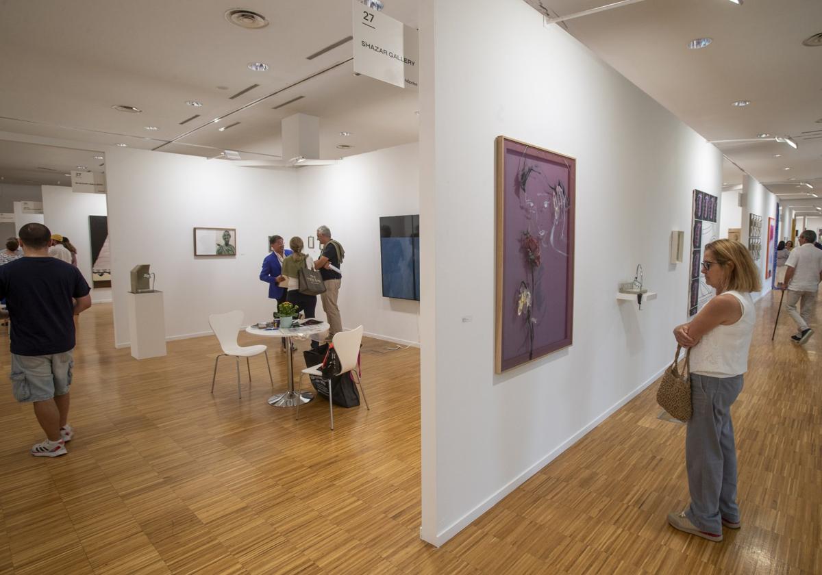 Shazar Gallery, una de las presencias internacionales, llega desde Nápoles con una propuesta multidisciplinar.