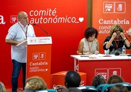El secretario de Organización, Agustín Molleda.