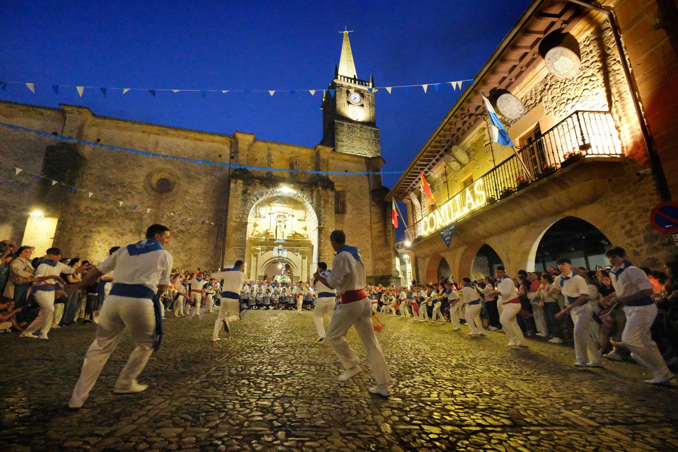 El buen tiempo protagonizó la noche de festejos
