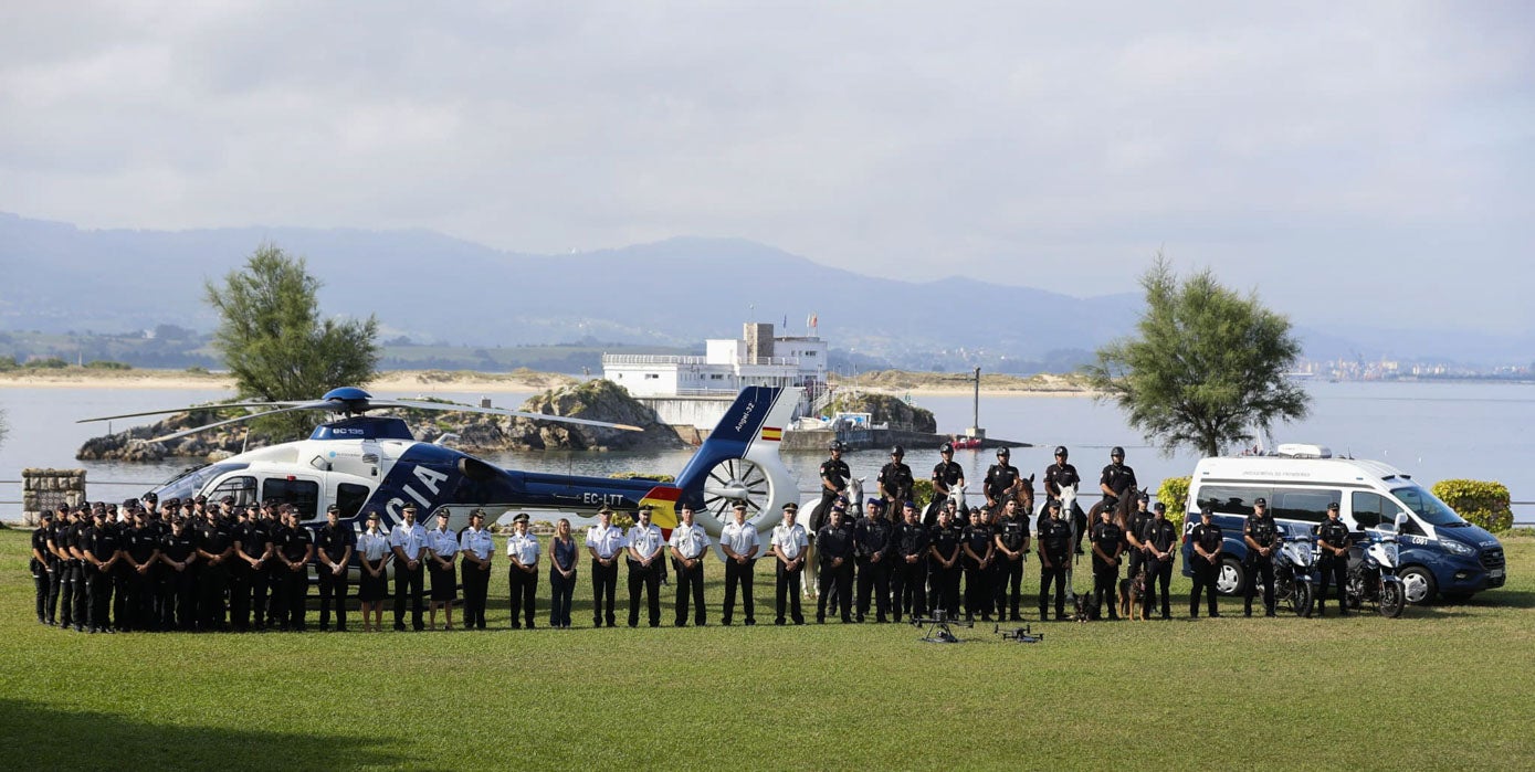 La presentación del dispositivo de verano celebrado esta mañana en la península de la Magdalena.