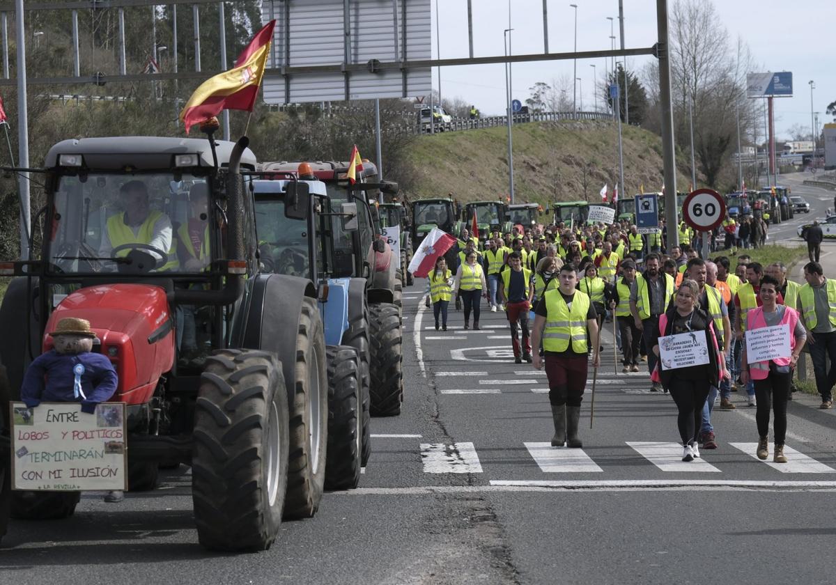 Protestas de ganaderos en Colindres contra la Agenda 2030, en febrero de 2024.
