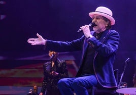 El de Úbeda ofreció anoche un largo concierto en el que la gente se empapó, sobre todo, de su música única.