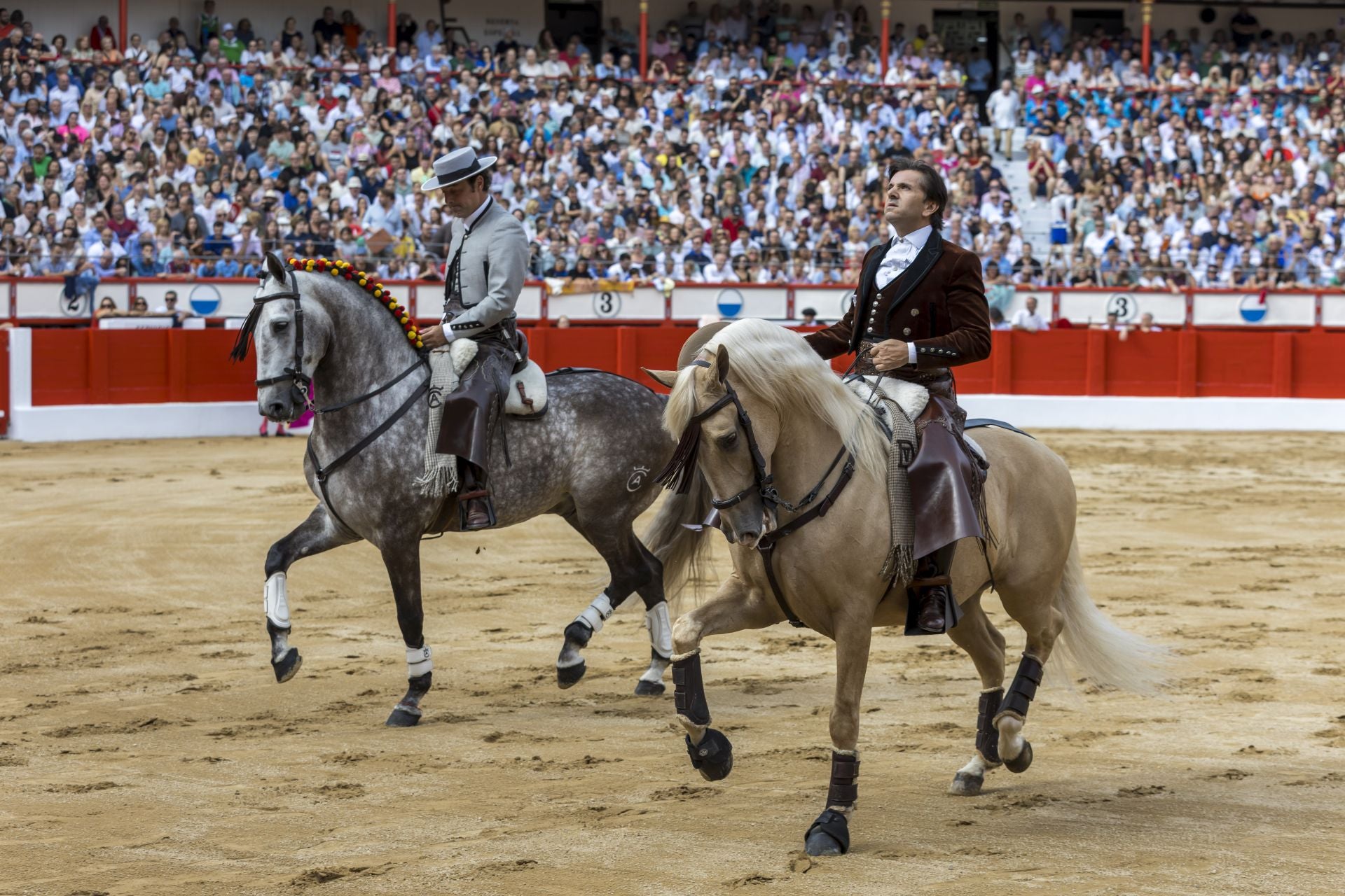 Andy Cartagena y Diego Ventura en el paseillo.