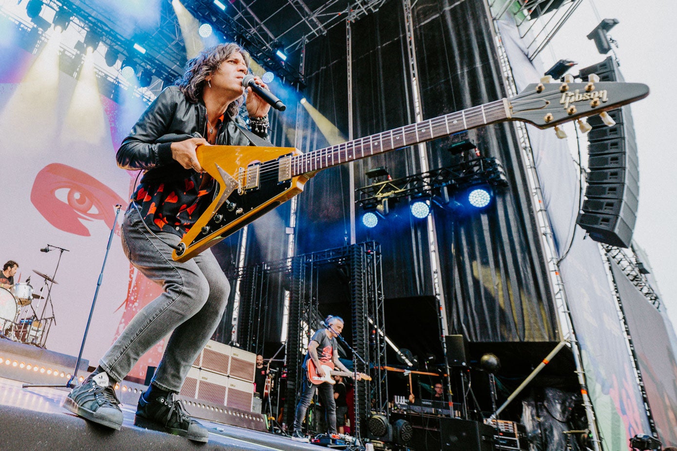 Rulo y la Contrabanda brindó al público su espectáculo 'rockero'.